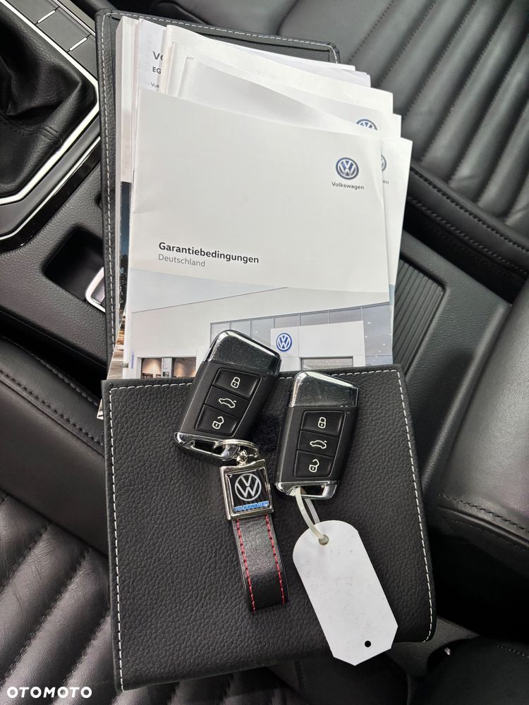 Volkswagen Passat 2.0 TDI EVO Elegance - 3