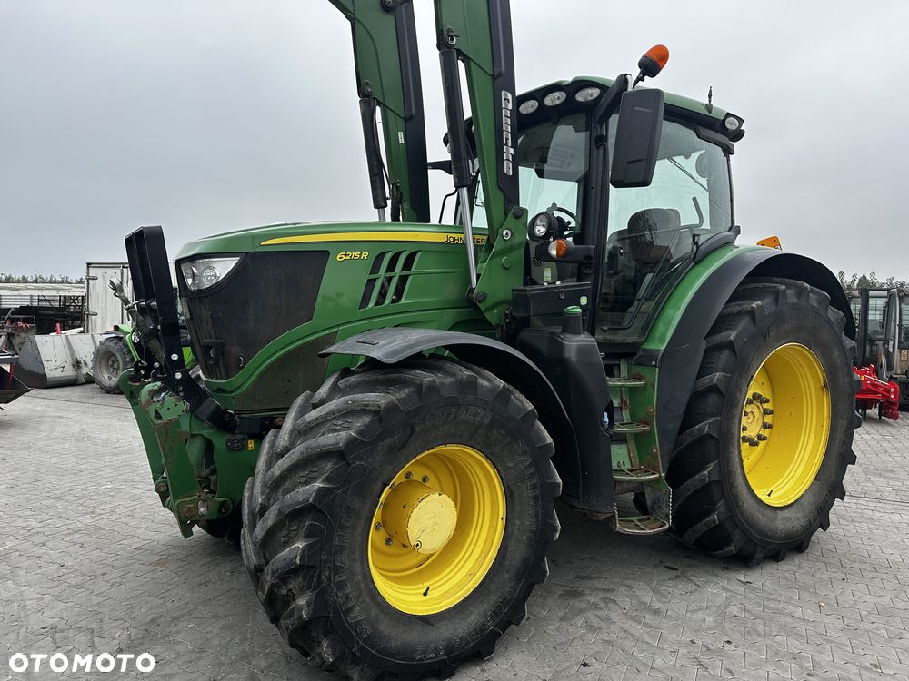 John Deere 6215R - 12