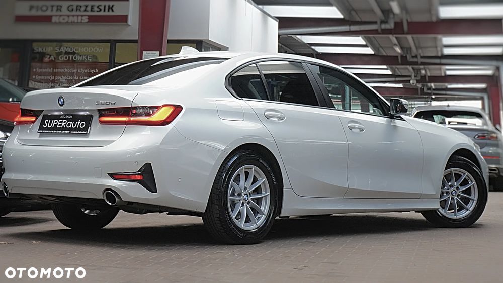 BMW Seria 3 320d - 12