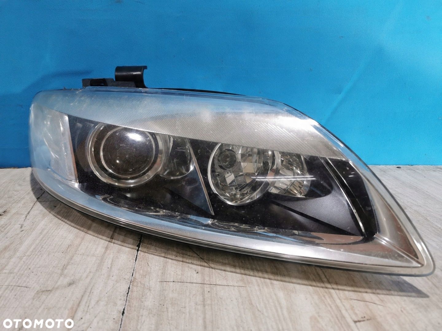 Audi Q7 I 4L 2005/2010 lampa reflektor prawa przód Bi-xenon Anglik - 1