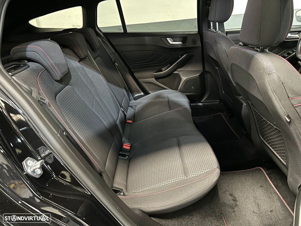 Ford Focus SW 1.0 EcoBoost MHEV ST-Line X - 19