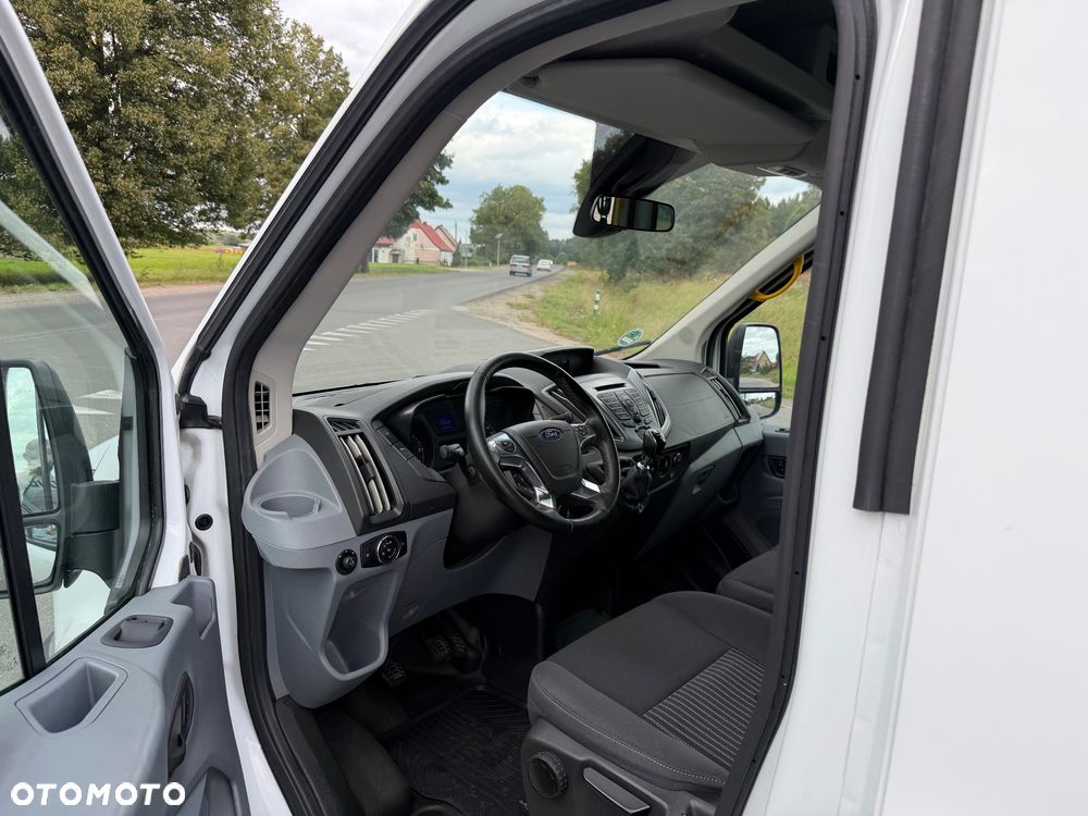 Ford Transit - 17