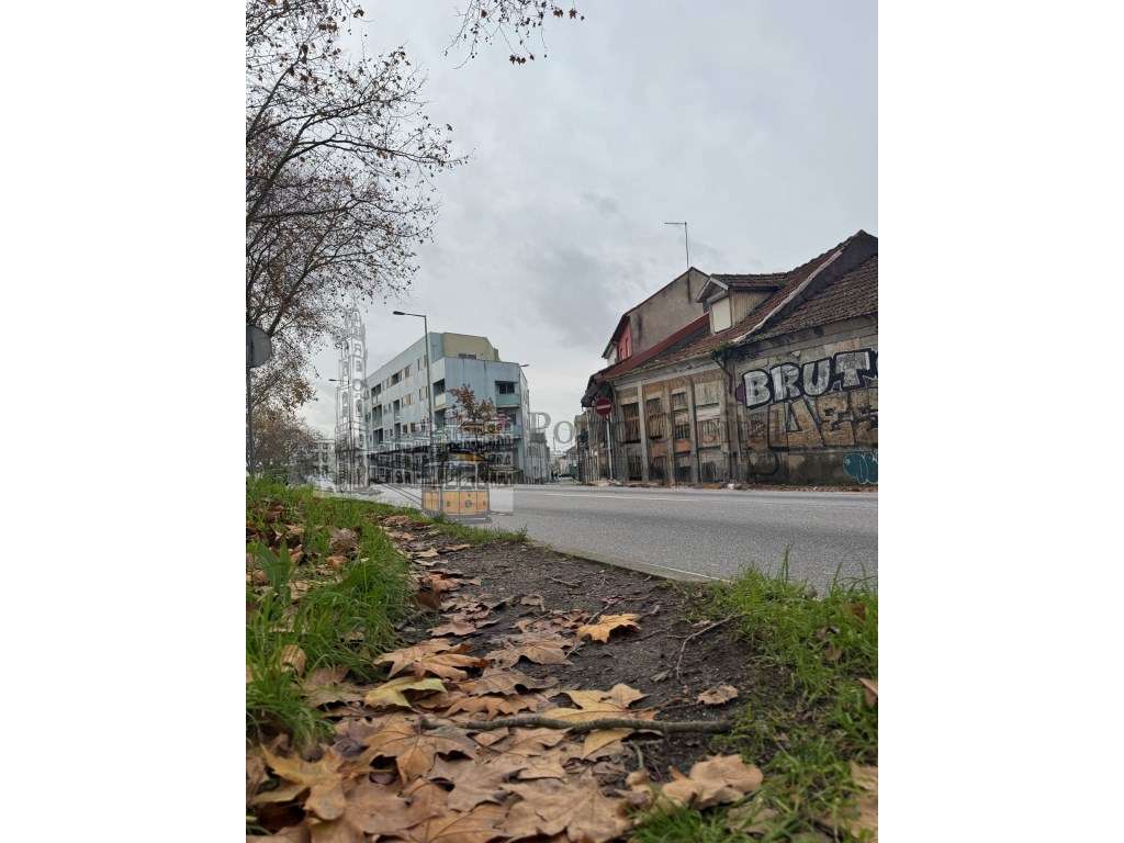 TERRENO PARA INVESTIMENTO EM PARANHOS- CIRCUNVALAÇÃO - Grande imagem: 4/23