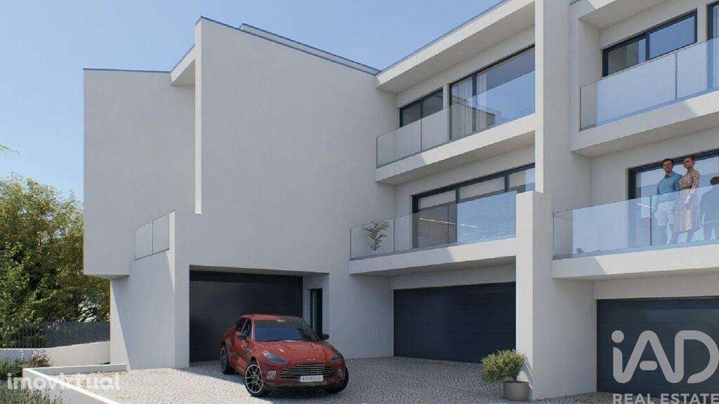 Casa / Villa T3 em Fânzeres e São Pedro da Cova de 163,00 m2 - Grande imagem: 4/15