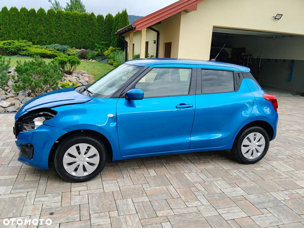 Suzuki Swift 1.2 Dualjet Hybrid Allgrip Comfort - 2
