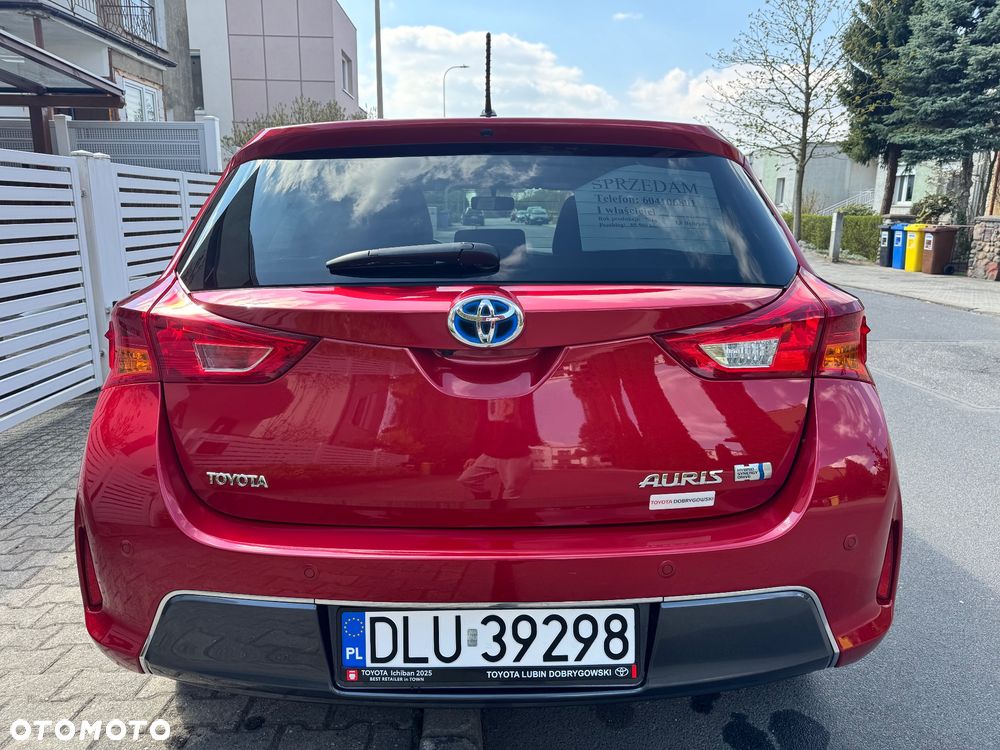 Toyota Auris ver-1-8-hsd-luna - 8