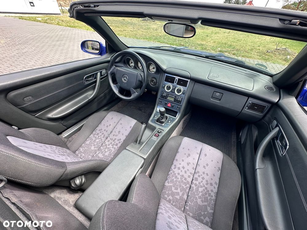Mercedes-Benz SLK 200 - 23