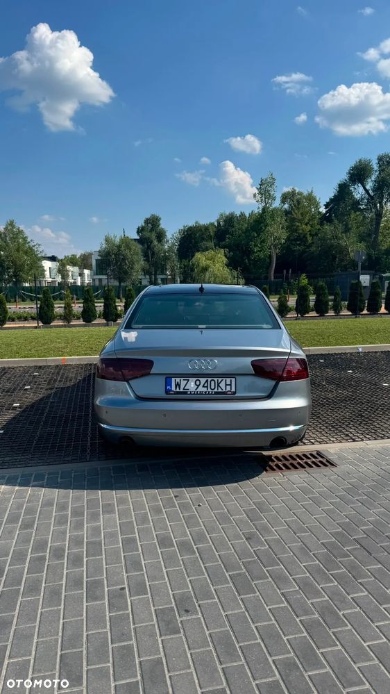 Audi A8 - 8