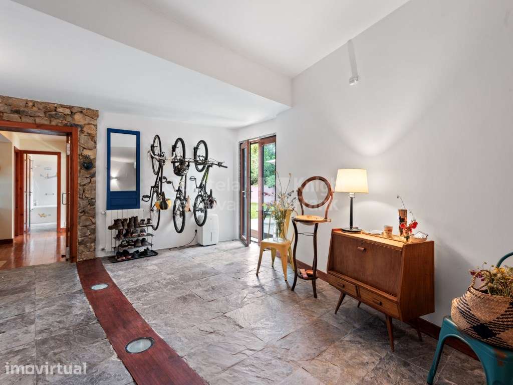 Moradia T5 com jardim e vista desafogada na Terrugem, Sintra - Grande imagem: 2/25