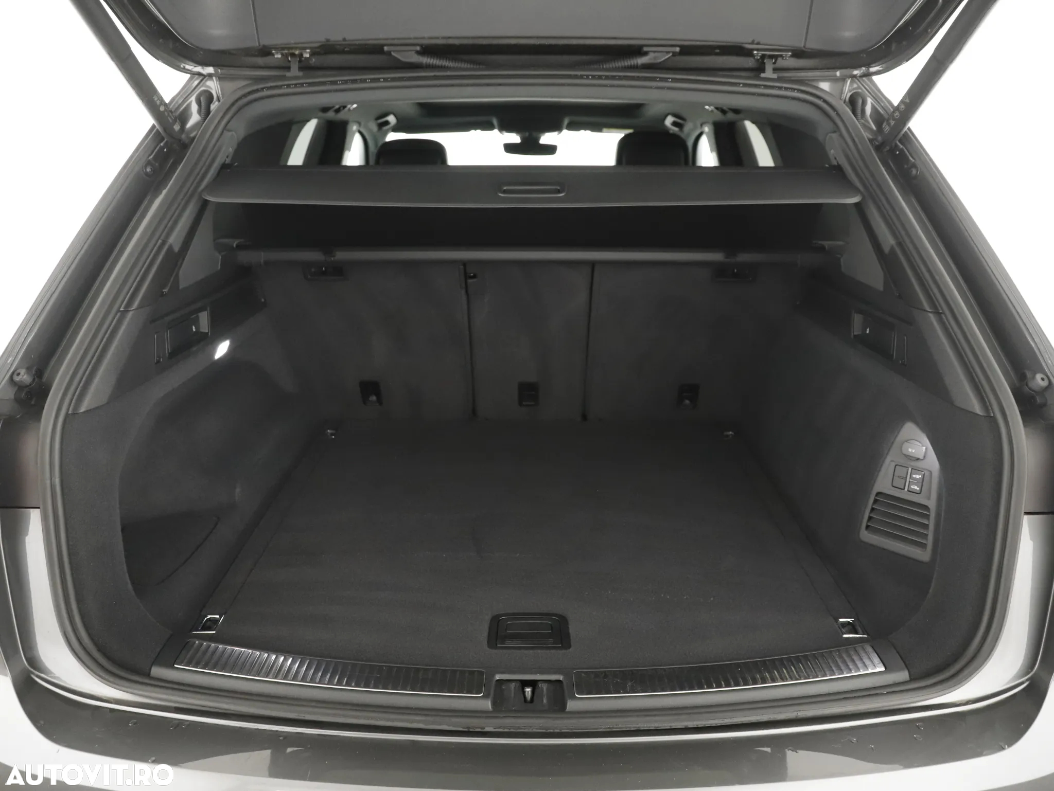 Volkswagen Touareg 3.0 V6 TDI 4Motion DPF Automatik R-Line - 26