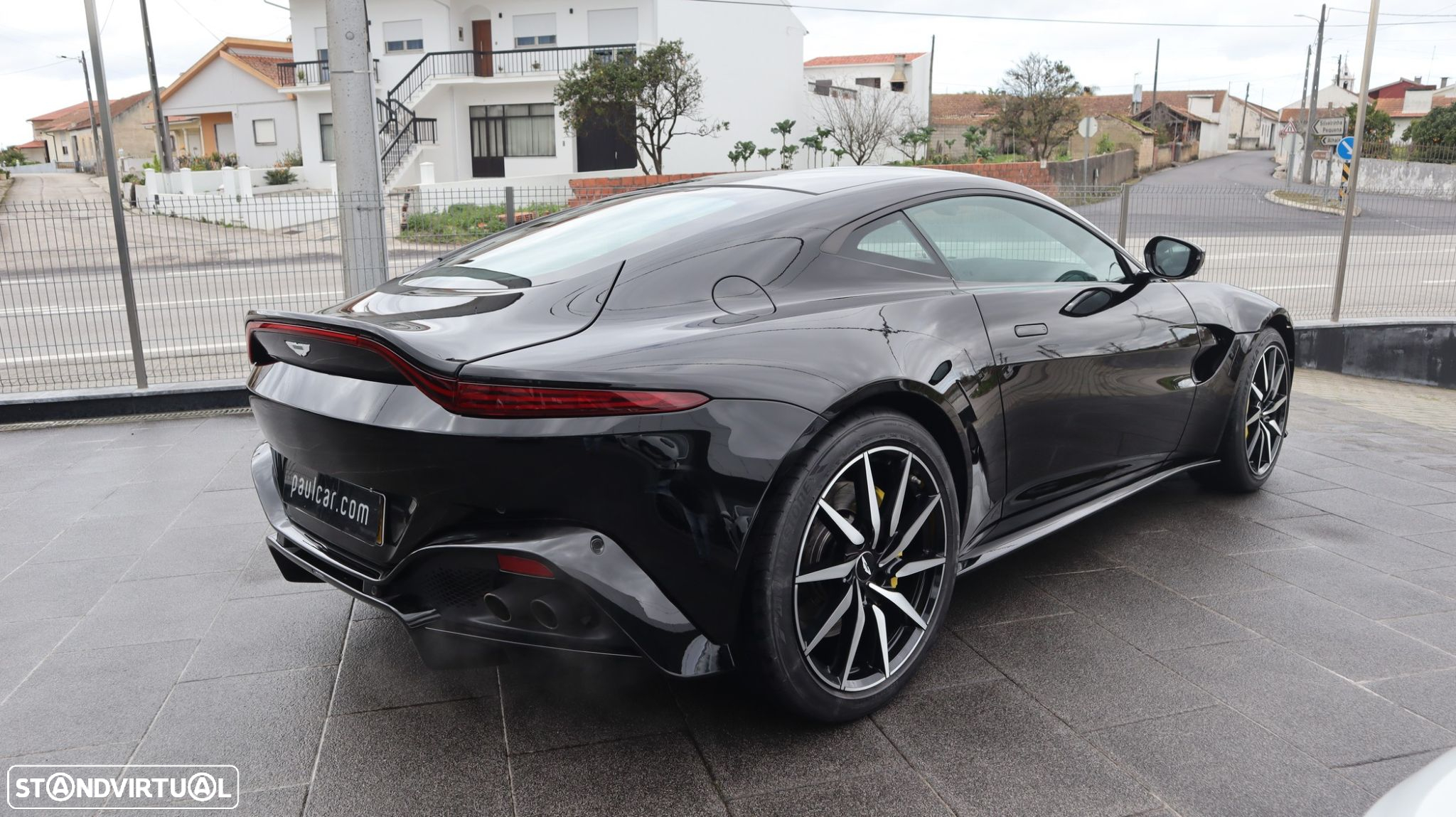 Aston Martin Vantage Coupe V8 - 5