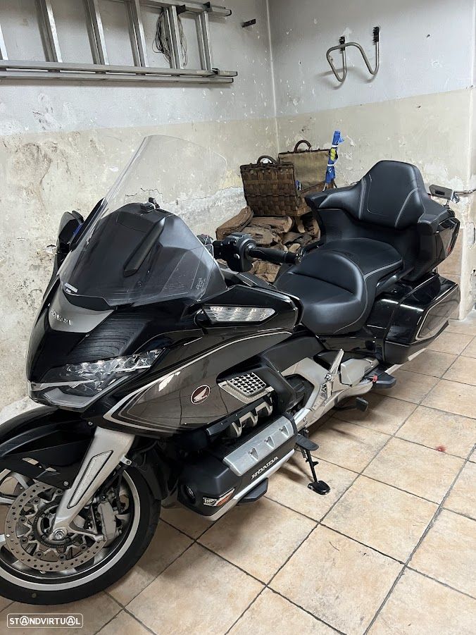 Honda Goldwing - 6