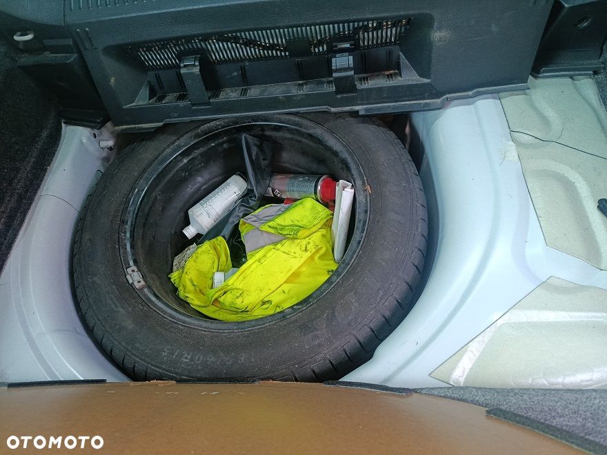 Volkswagen Polo 1.6 TDI MATCH - 7