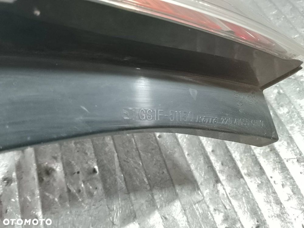 LAMPA TYLNA PRAWA MAZDA 6  GS1F-51150 220-41055 HATCHBACK - 3