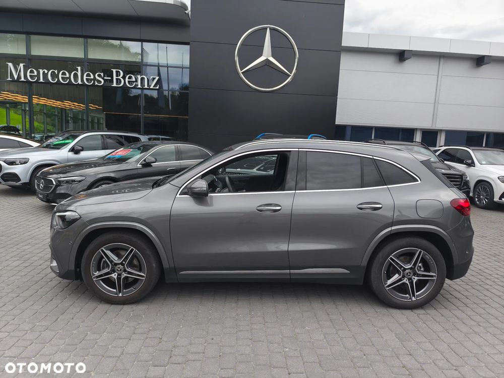 Mercedes-Benz GLA 200 AMG Line - 2