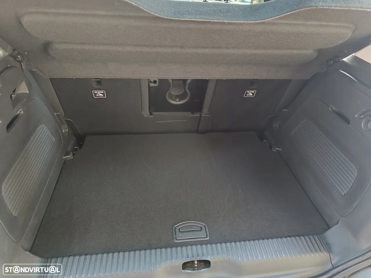 Citroën C3 Aircross 1.2 PureTech Shine EAT6 - 35
