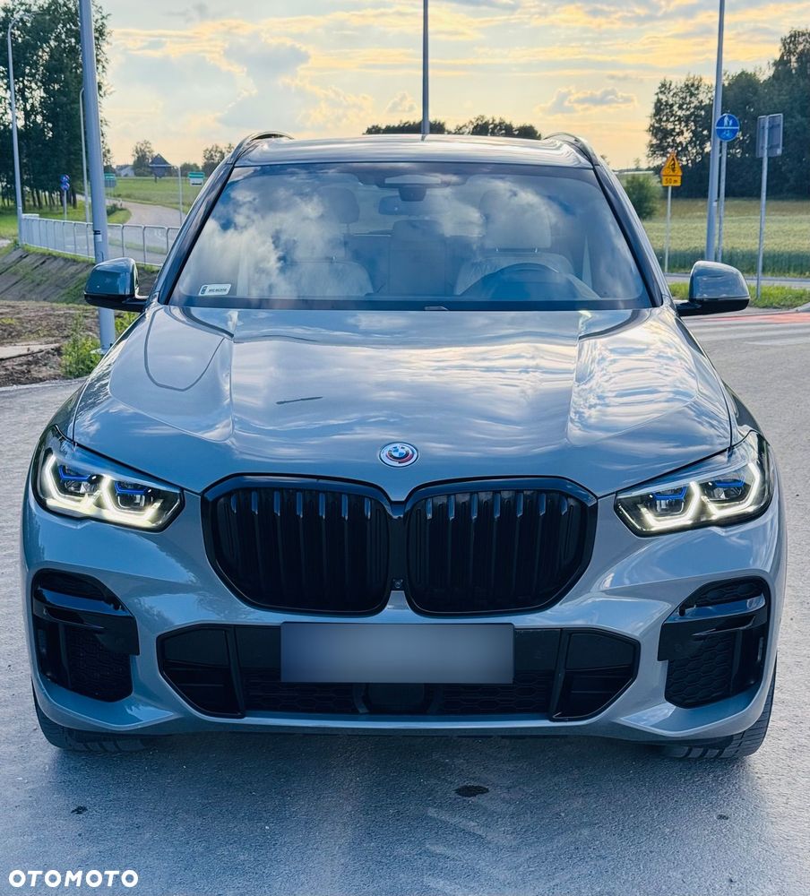 BMW X5 M M50i - 16