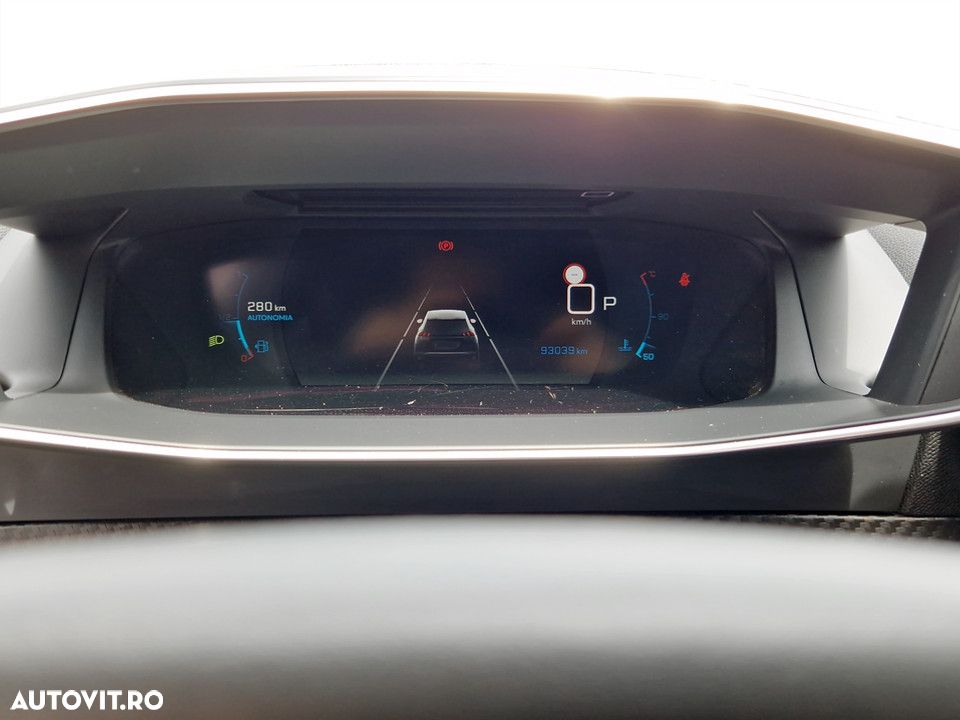 Peugeot 2008 PureTech 130 EAT8 Allure - 19