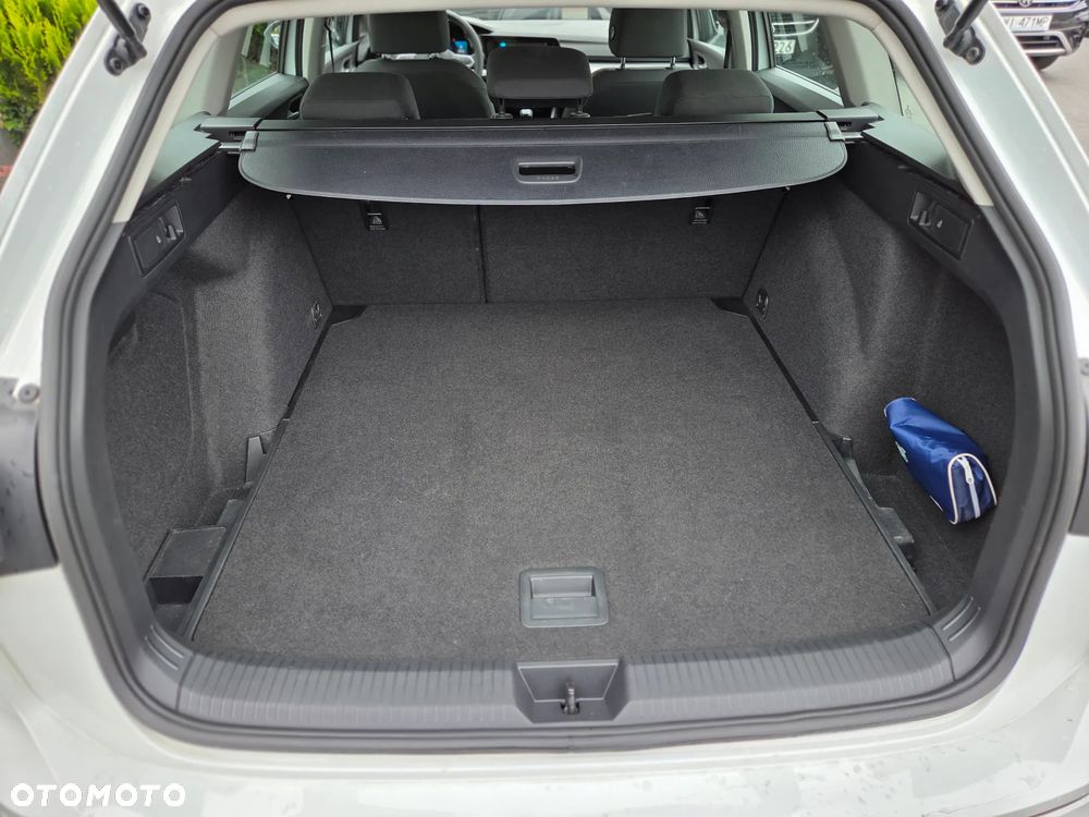 Volkswagen Golf 1.0 TSI Life - 12