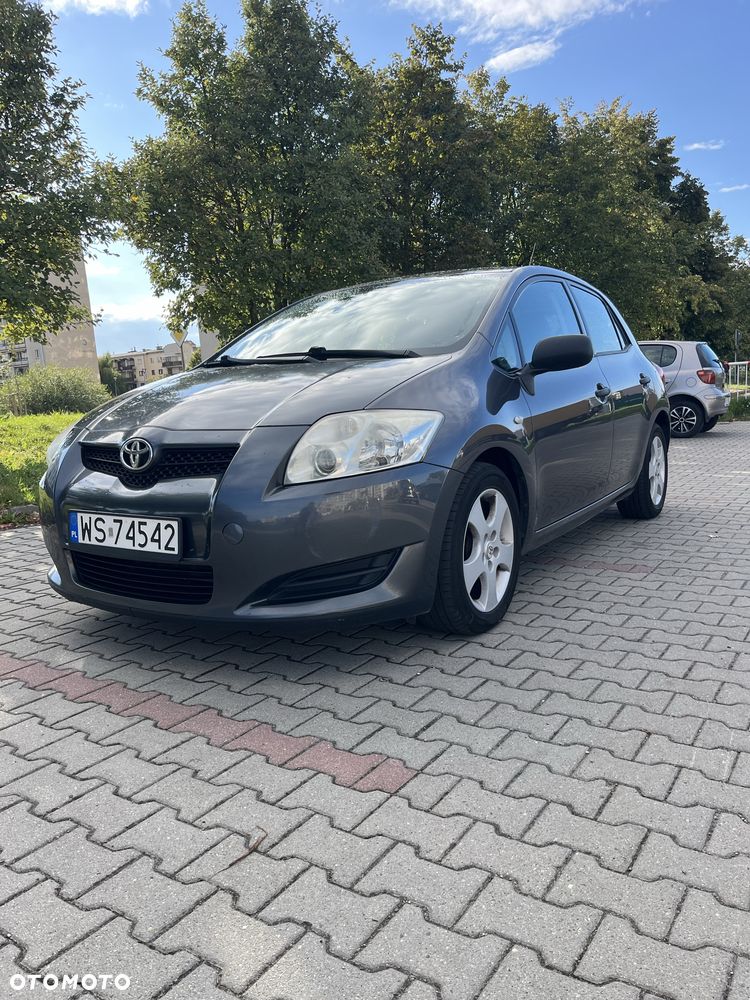 Toyota Auris - 1