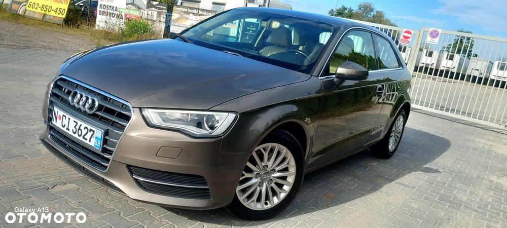 Audi A3 Sportback 1.6 TDI DPF Ambiente - 8