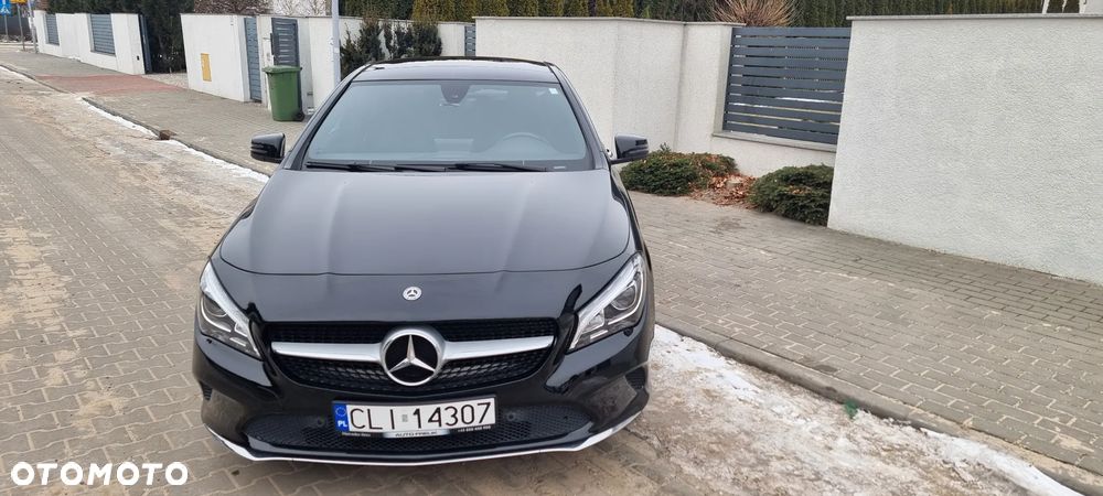 Mercedes-Benz CLA 250 4Matic 7G-DCT UrbanStyle Edition - 10