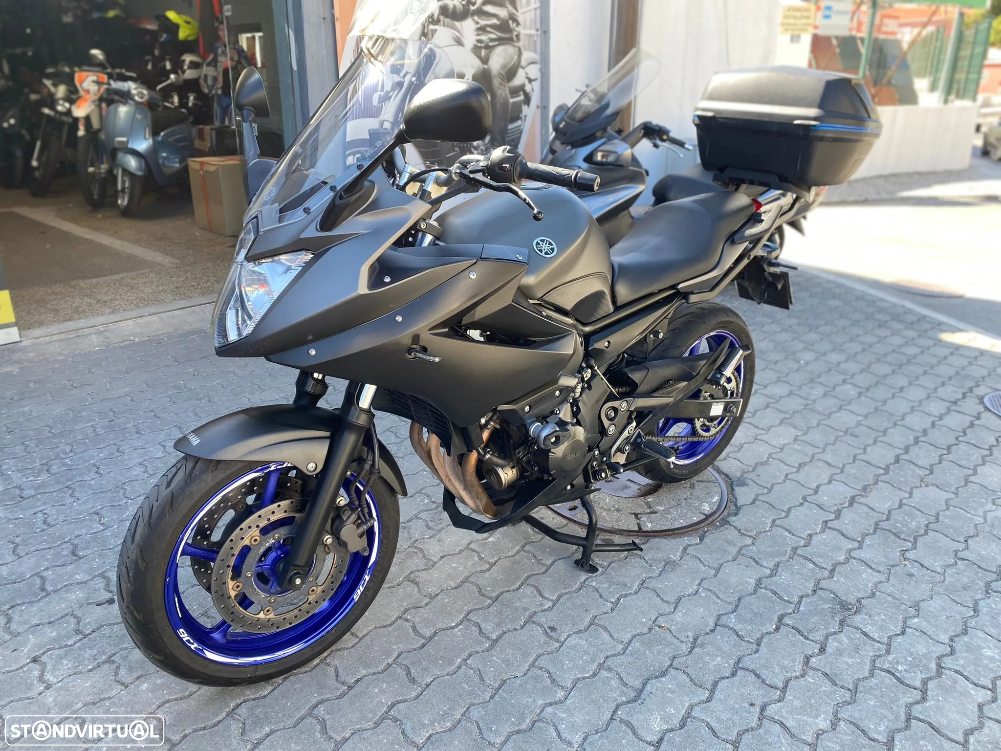 Yamaha XJ 6 - 2