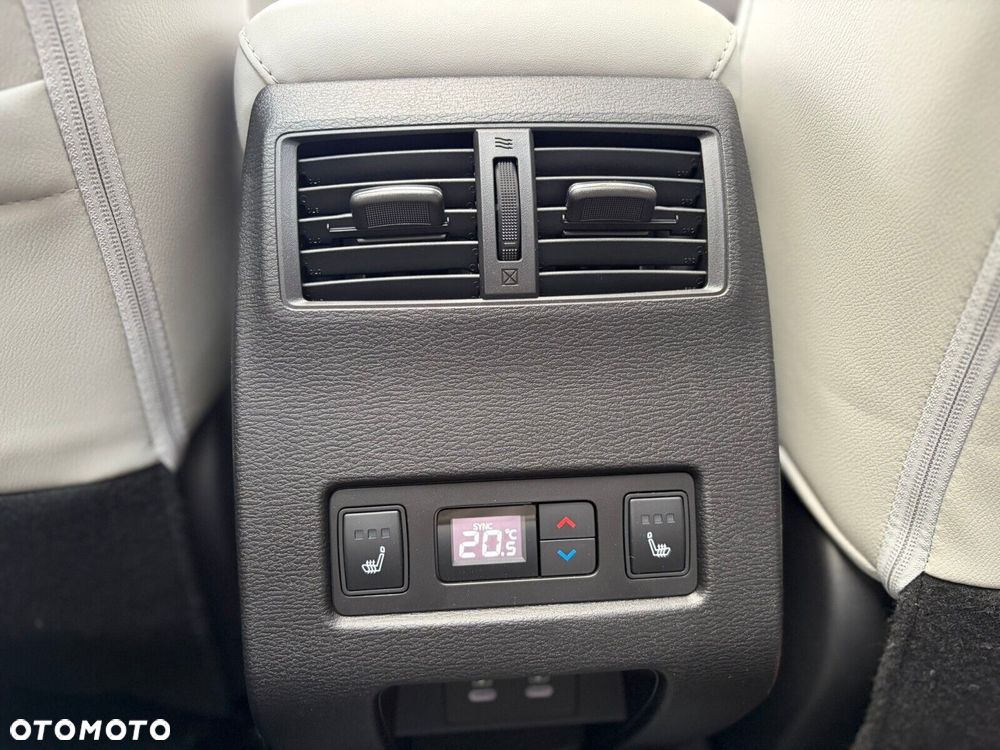 Mitsubishi Outlander - 29