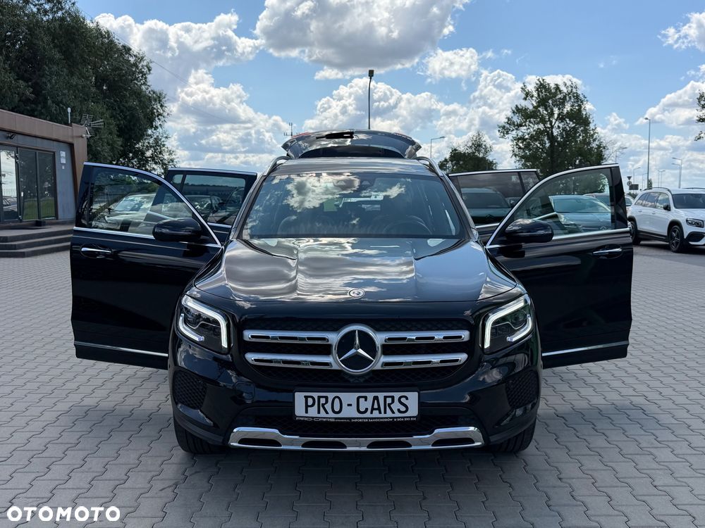 Mercedes-Benz GLB - 14