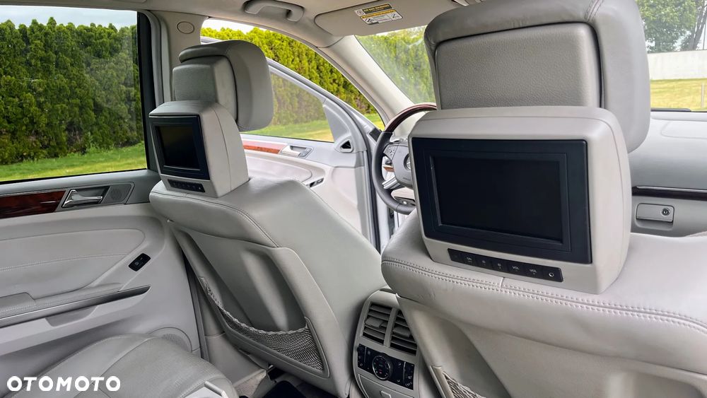 Mercedes-Benz ML 63 AMG 4-Matic - 28