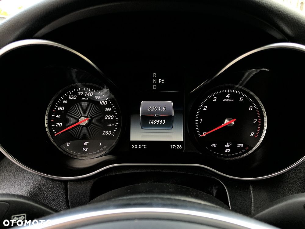 Mercedes-Benz Klasa C 250 7G-TRONIC AMG Line - 23