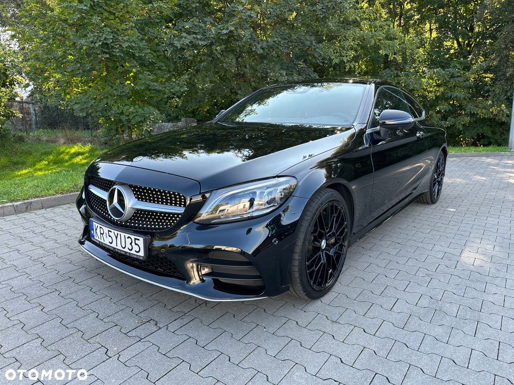 Mercedes-Benz Klasa C 300 9G-TRONIC - 2