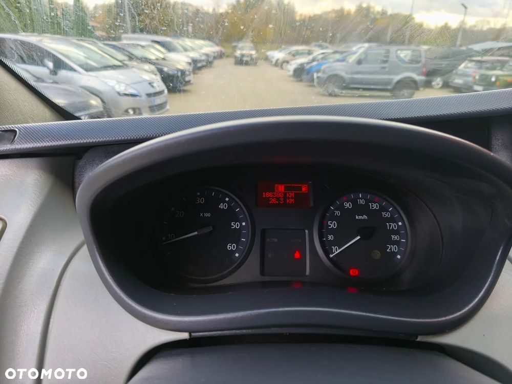 Renault Trafic - 10