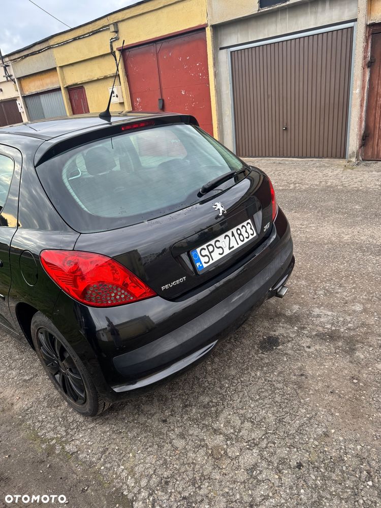 Peugeot 207 - 6