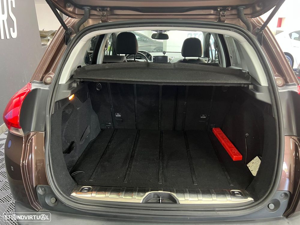 Peugeot 2008 1.6 e-HDi Allure 2-Tronic - 8