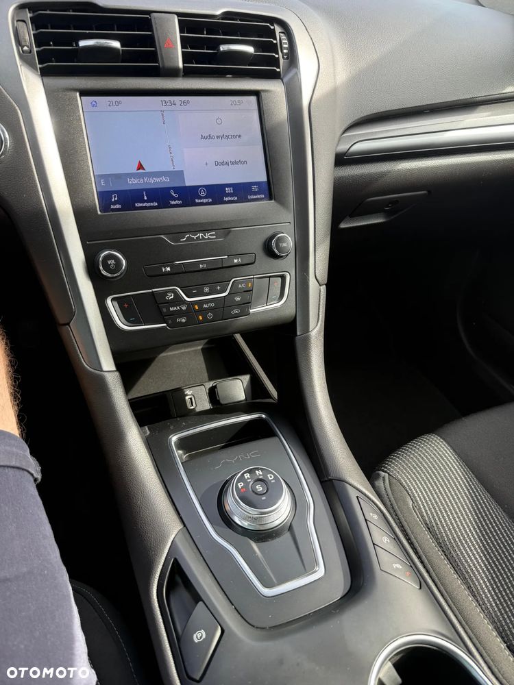 Ford Mondeo - 12