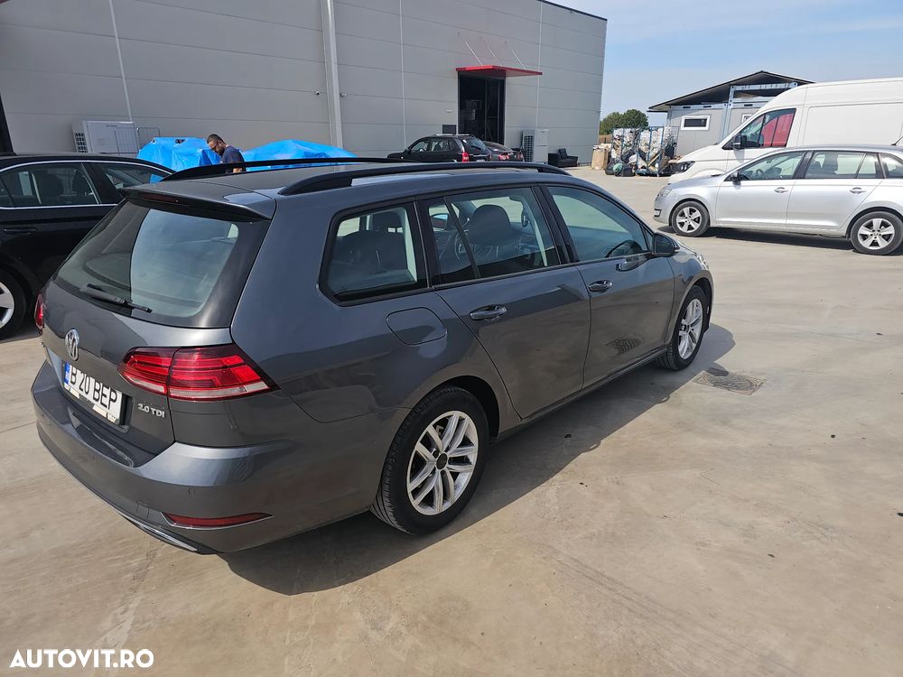 Volkswagen Golf 2.0 TDI DSG Comfortline - 4