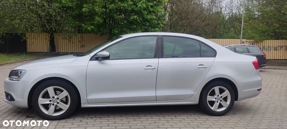 Volkswagen Jetta 2.0 TDI DPF Comfortline - 2