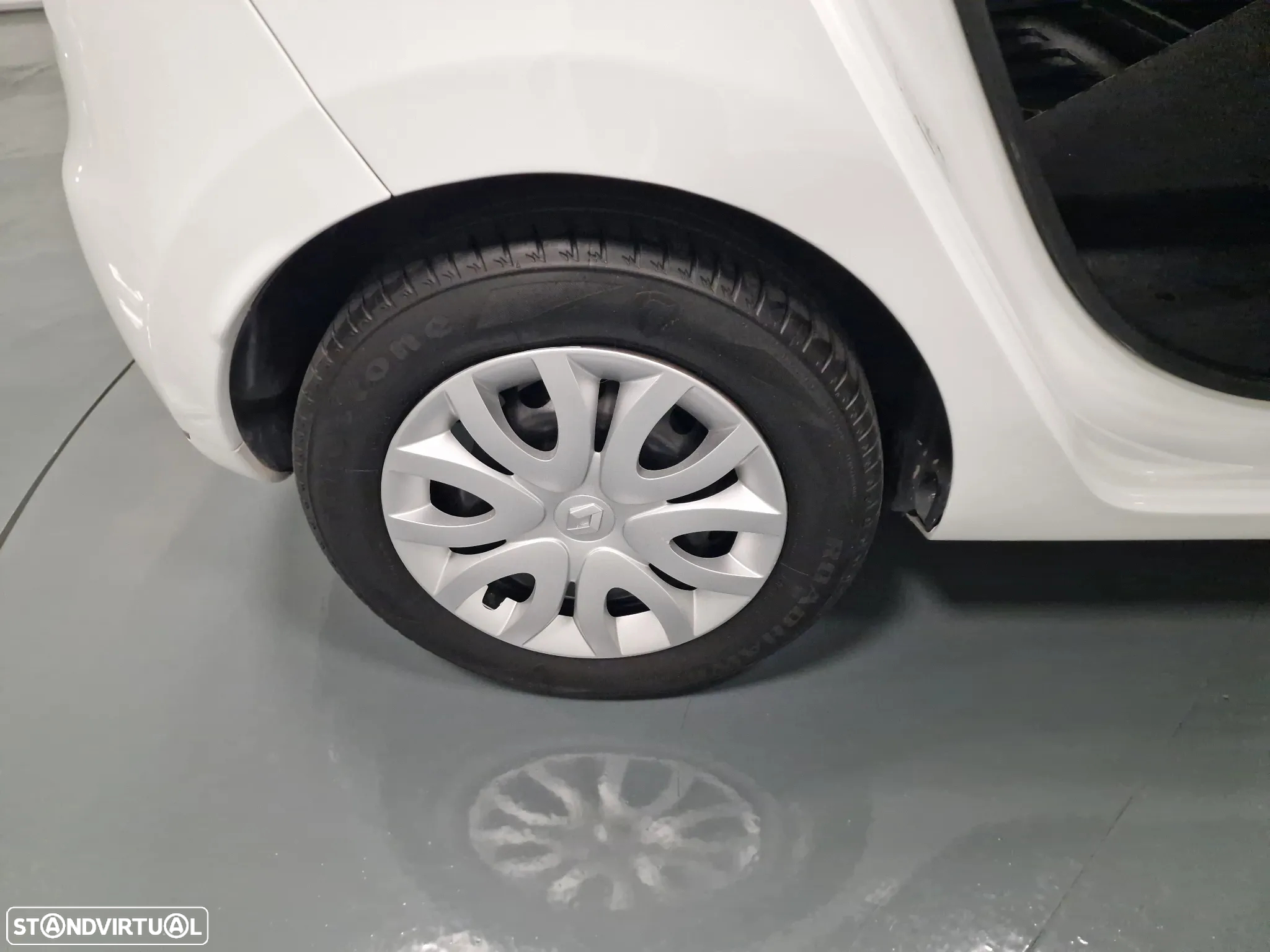 Renault CLIO SOCIETE 1.5 DCI ZEN IVA DEDUTIVEL - 38
