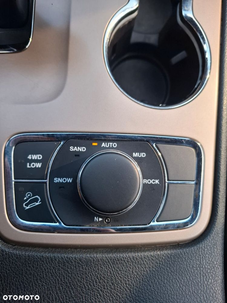 Jeep Grand Cherokee 5.7 V8 HEMI Overland - 13