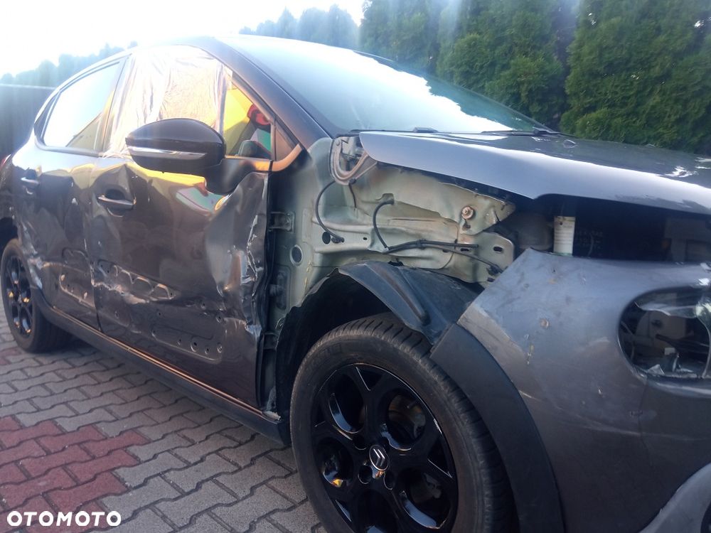 Citroën C3 Pure Tech 82 LIVE - 10