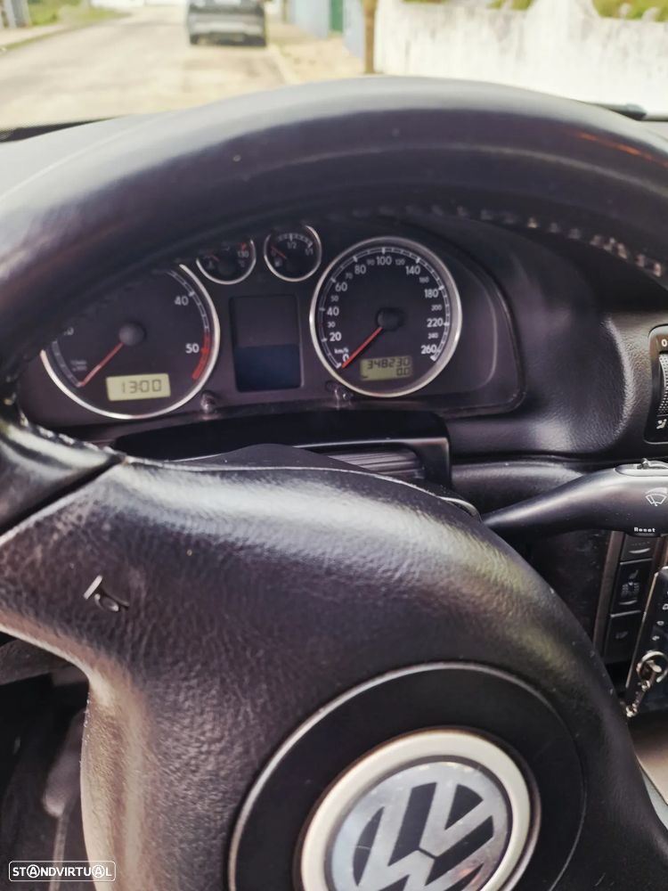 VW Passat 1.9 TDi Confortline 6V - 10