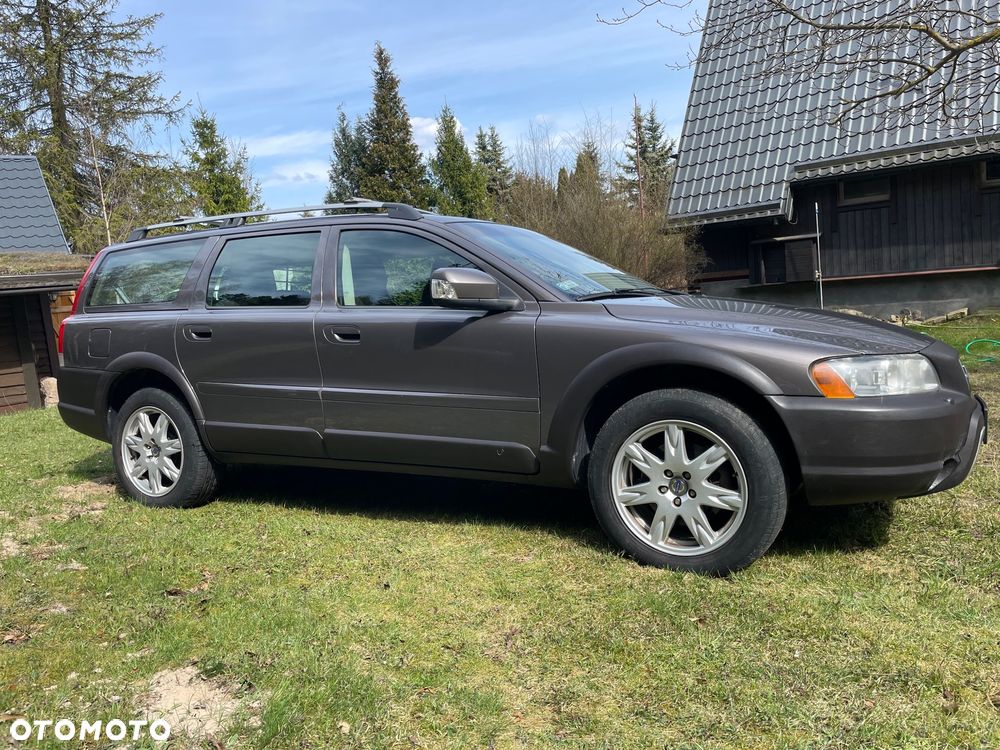 Volvo XC 70 D5 AWD Momentum - 2