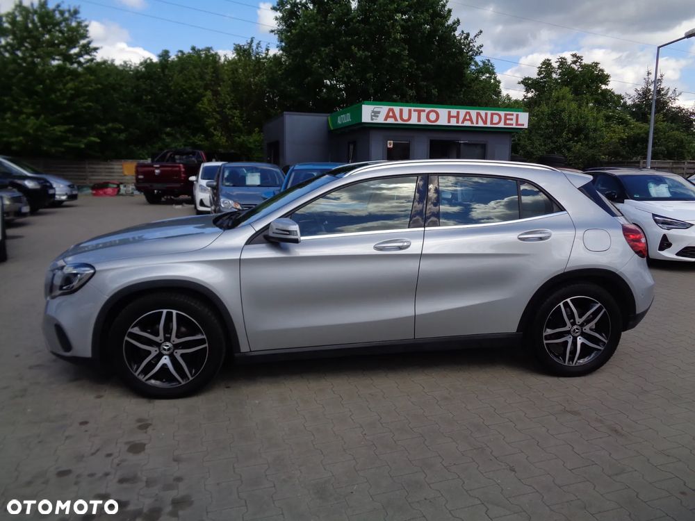 Mercedes-Benz GLA 180 7G-DCT Activity Edition - 1
