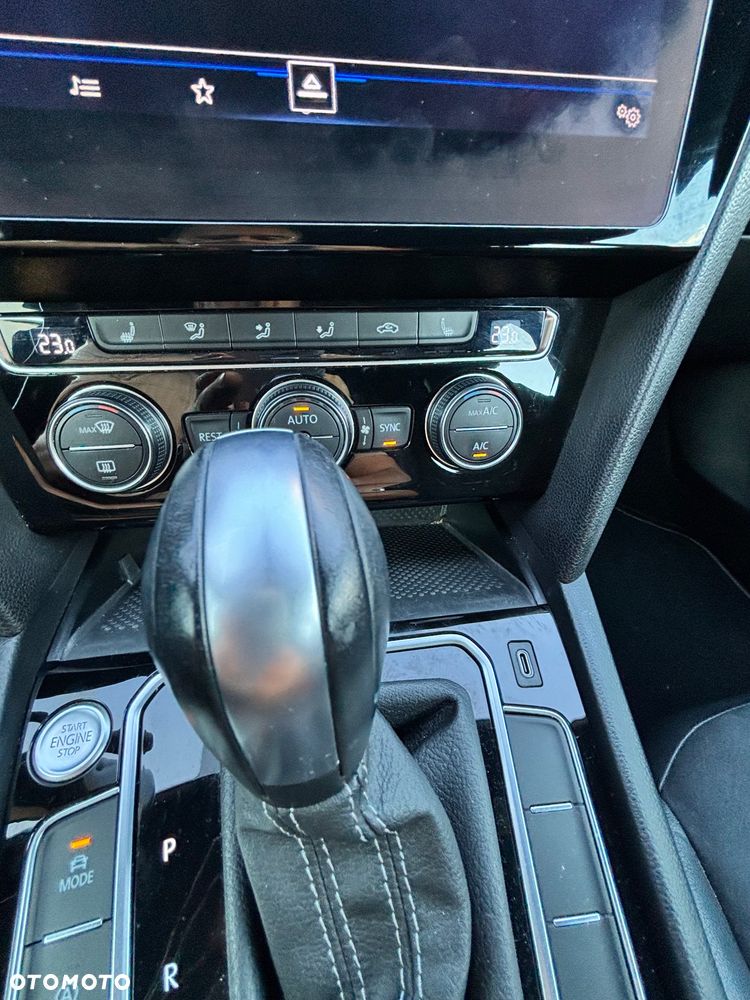 Volkswagen Arteon 2.0 TSI R-Line DSG - 29