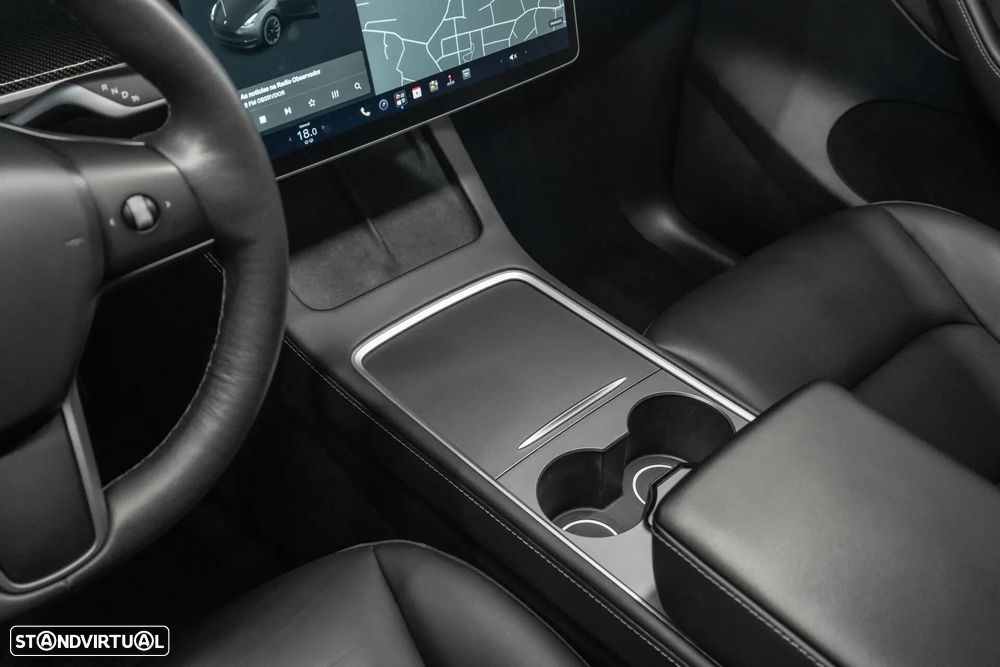 Tesla Model Y Long Range Dual Motor AWD - 16