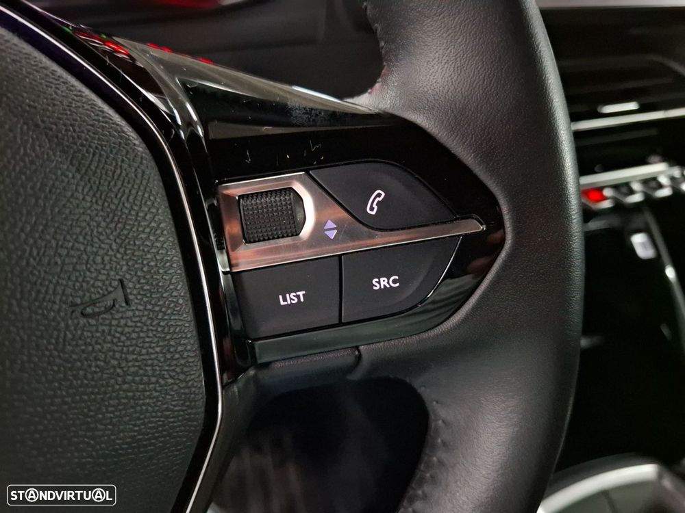 Peugeot 2008 1.2 PureTech Active - 17