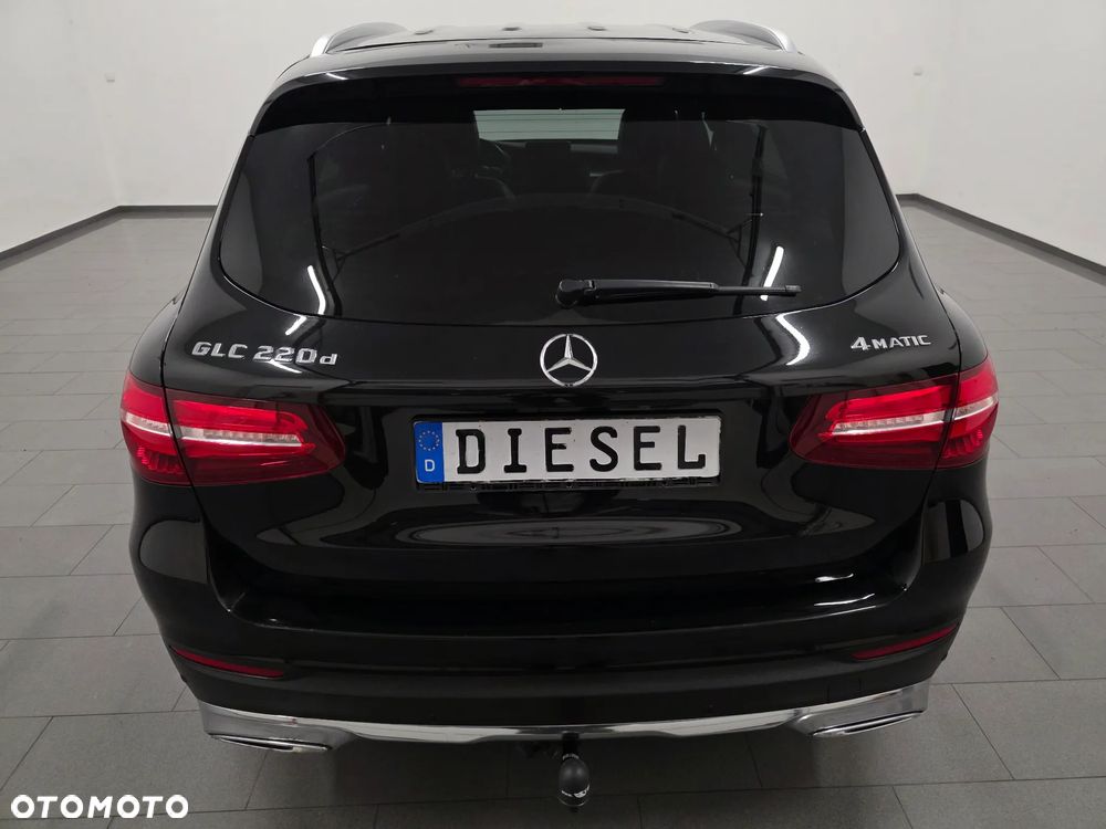 Mercedes-Benz GLC - 34