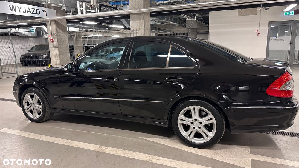 Mercedes-Benz Klasa E 350 4Matic Avantgarde Sport Edition - 21
