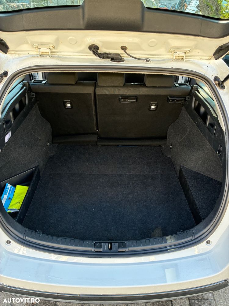 Toyota Auris 1.8 L VVT-i Luna - 8
